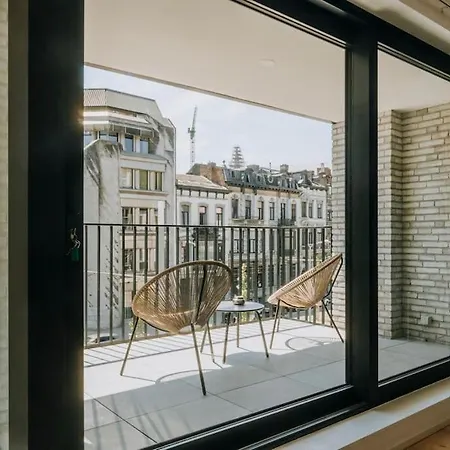 2 Bedroom Apartment&private Parking In Center * Luik