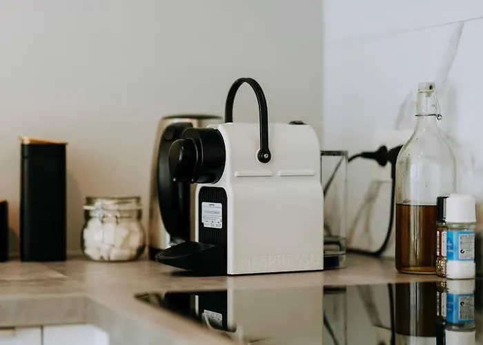 2 Bedroom And Private Parking In Center *